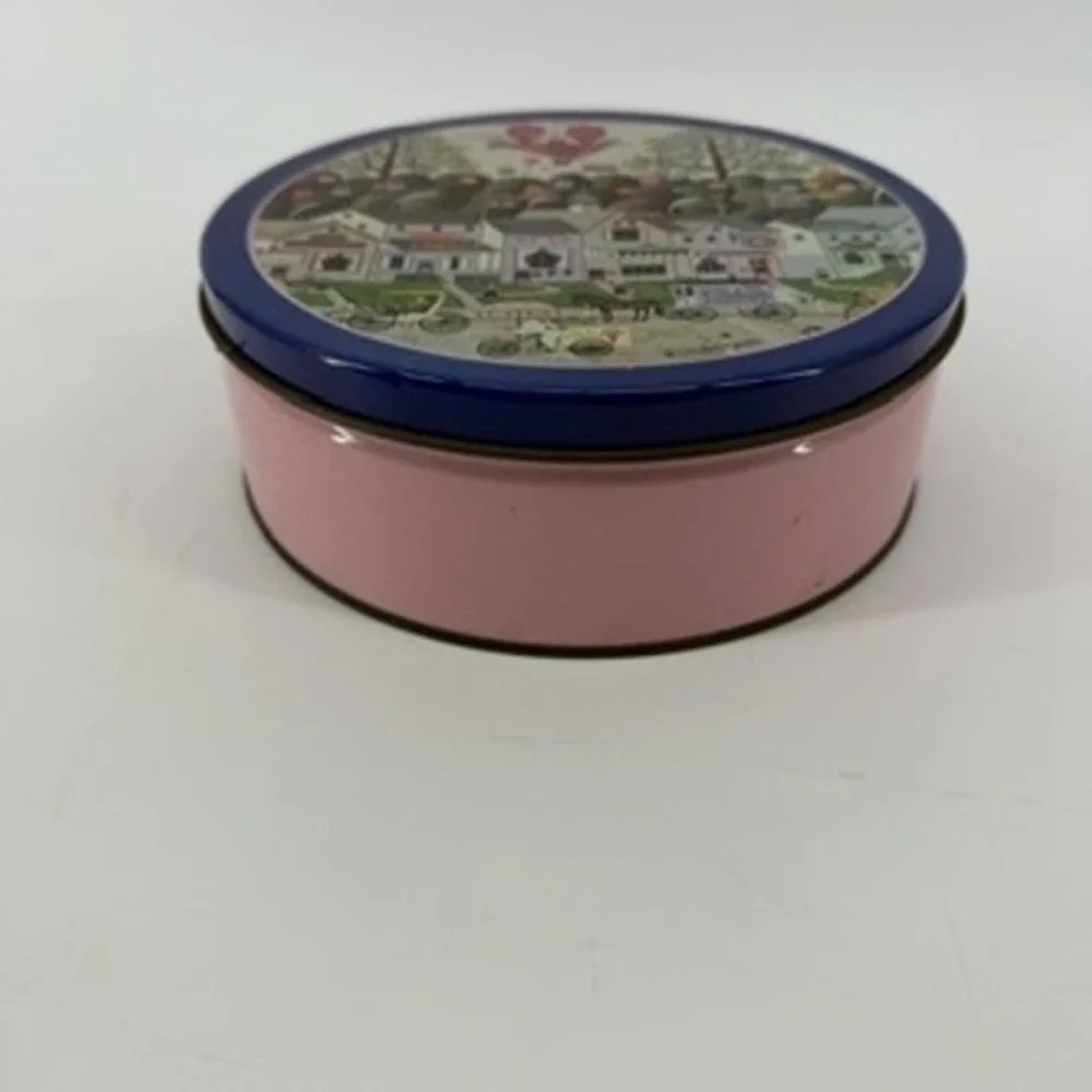 Vintage 1991 Charles Wysocki Confection Street Round Tin Pink Blue Folk Art 7in